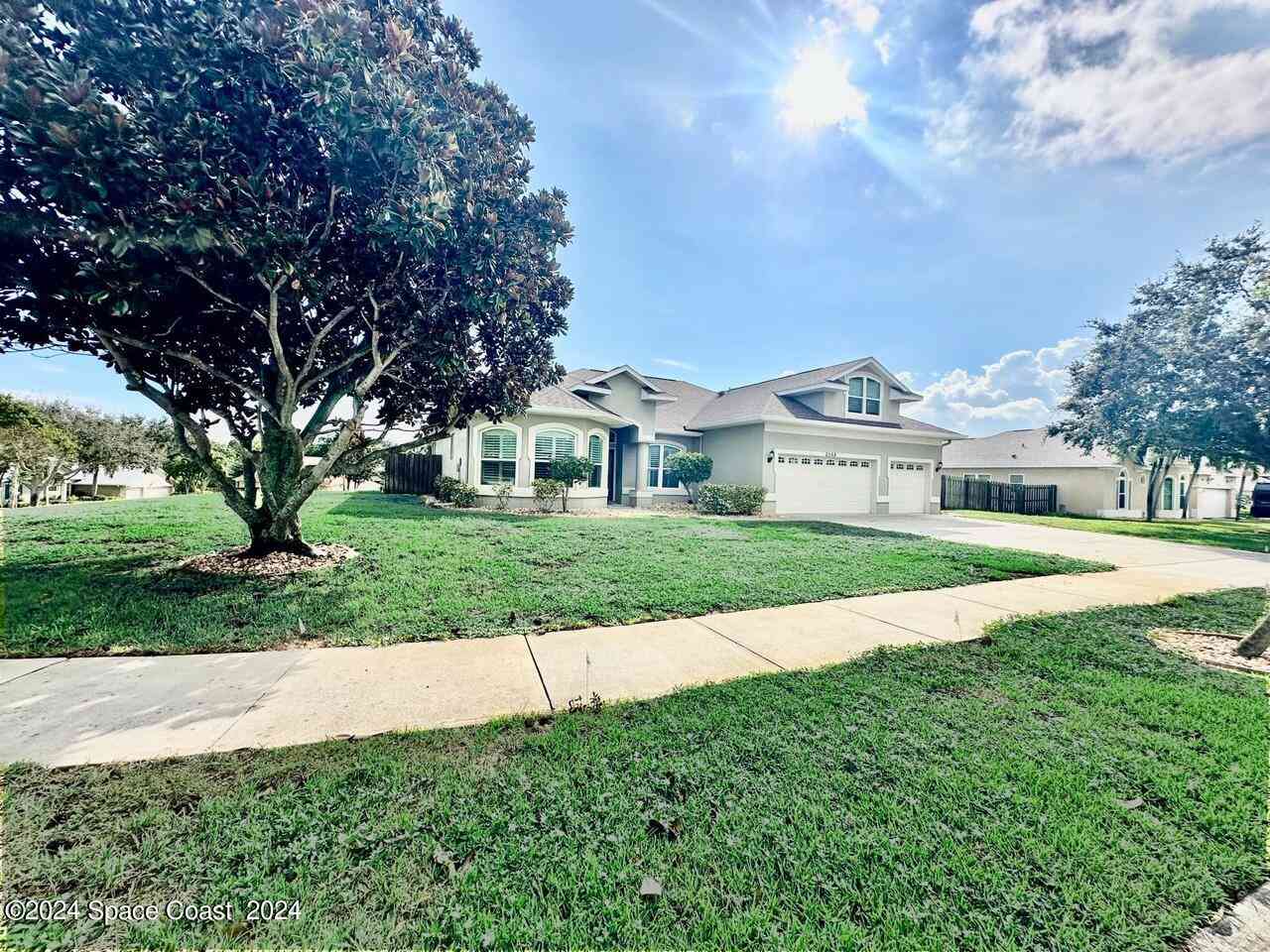 Homes For Sale - 2558 Long Sandy Circle<br/> Brevard County, Merritt Island, FL 32952