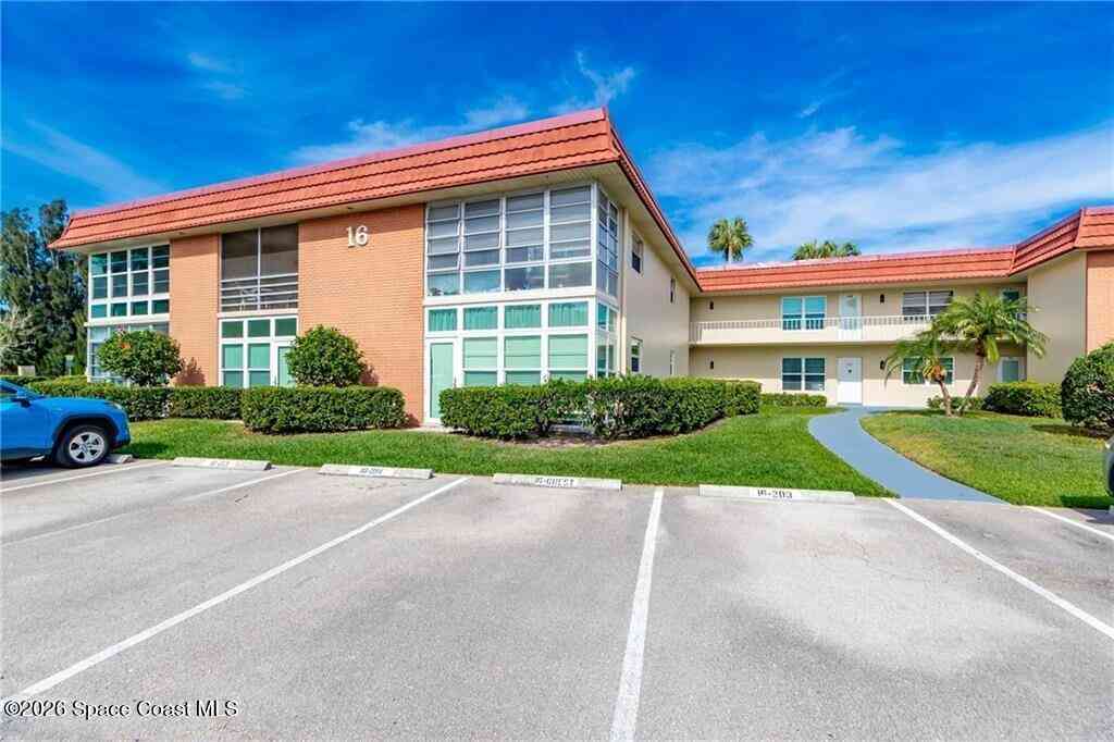 Condo For Rent - 16 Vista Palm Lane #204<br/> Vero Beach, FL 32962