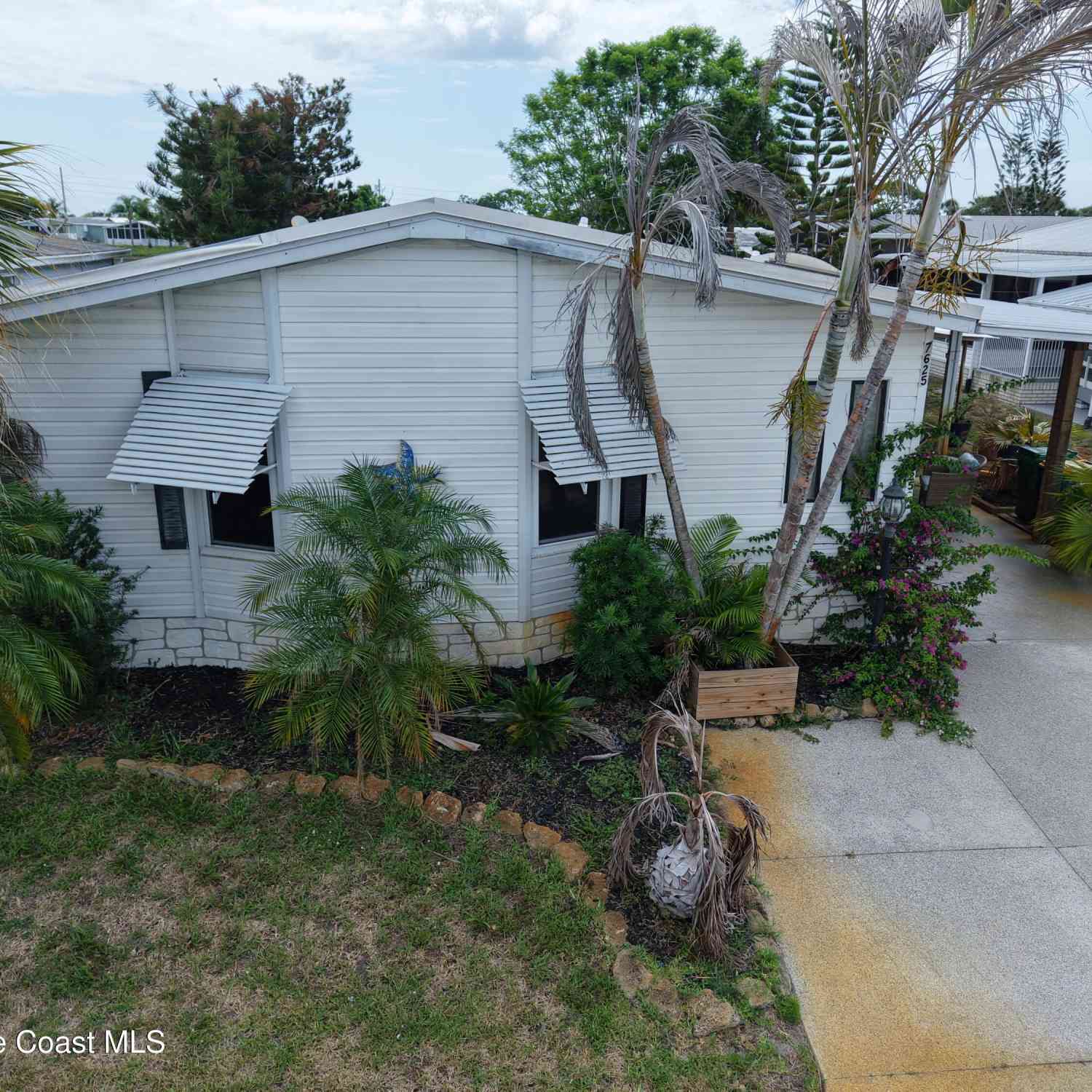 Mobile Home For Sale - 7625 Longhorn Avenue #P3<br/> Micco, FL 32976