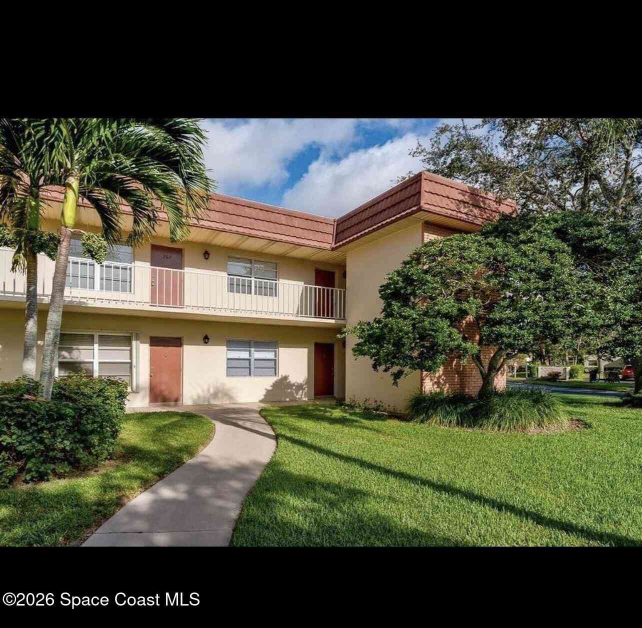 Condo For Sale - 25 Vista Gardens Trail #204<br/> Vero Beach, FL 32962