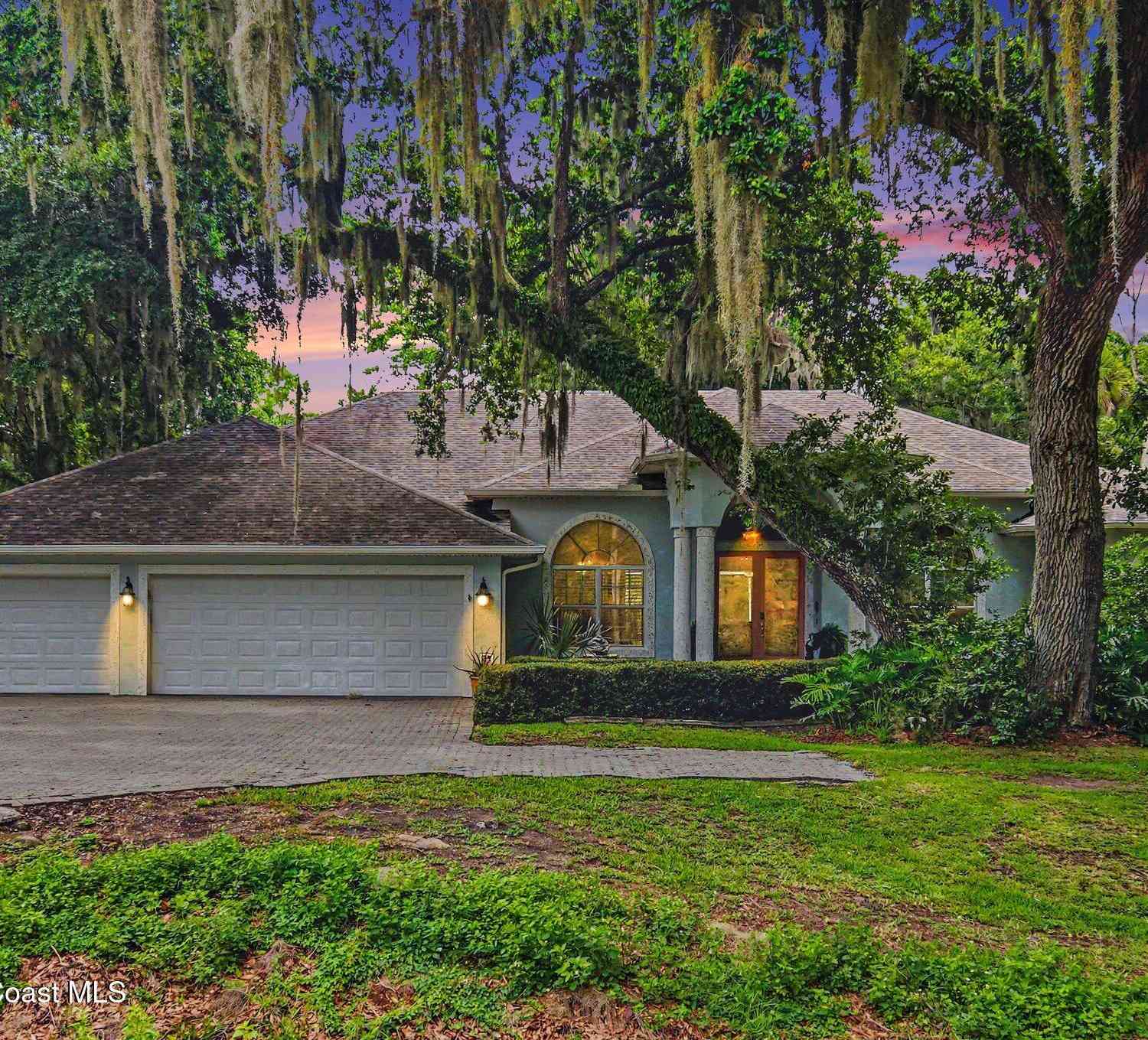 Homes For Sale - 2655 Cox Road<br/> Cocoa, FL 32926