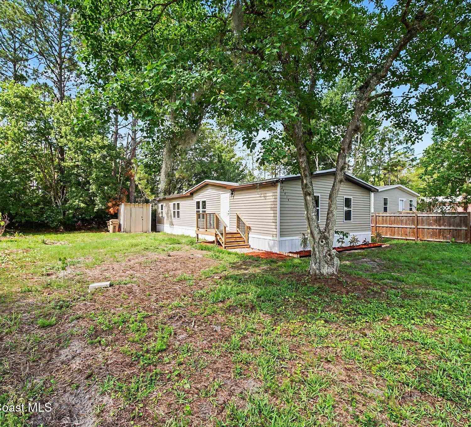 Mobile Home For Sale - 24414 Maxwell Street<br/> Lake County, Astor, FL 32102