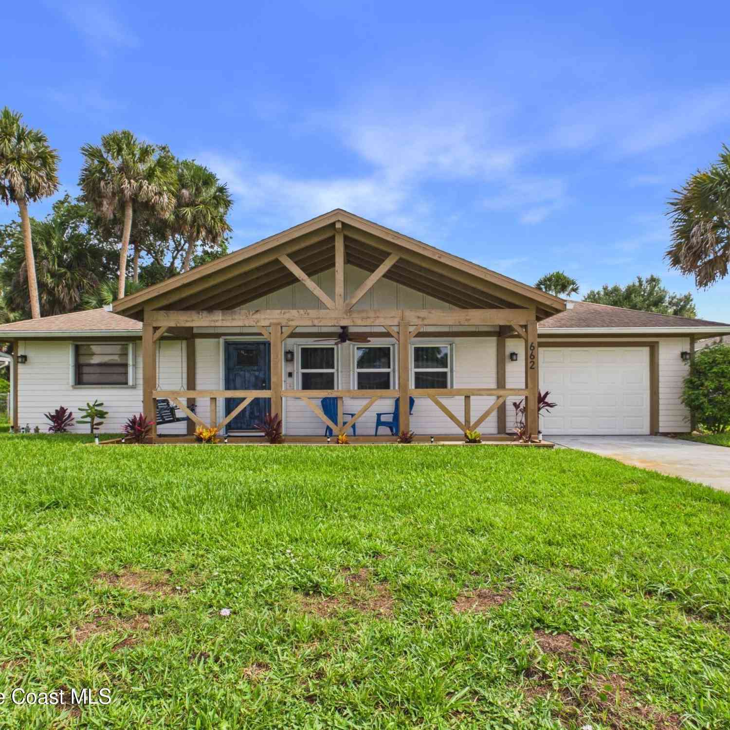 Homes For Sale - 662 Vocelle Avenue<br/> Sebastian, FL 32958