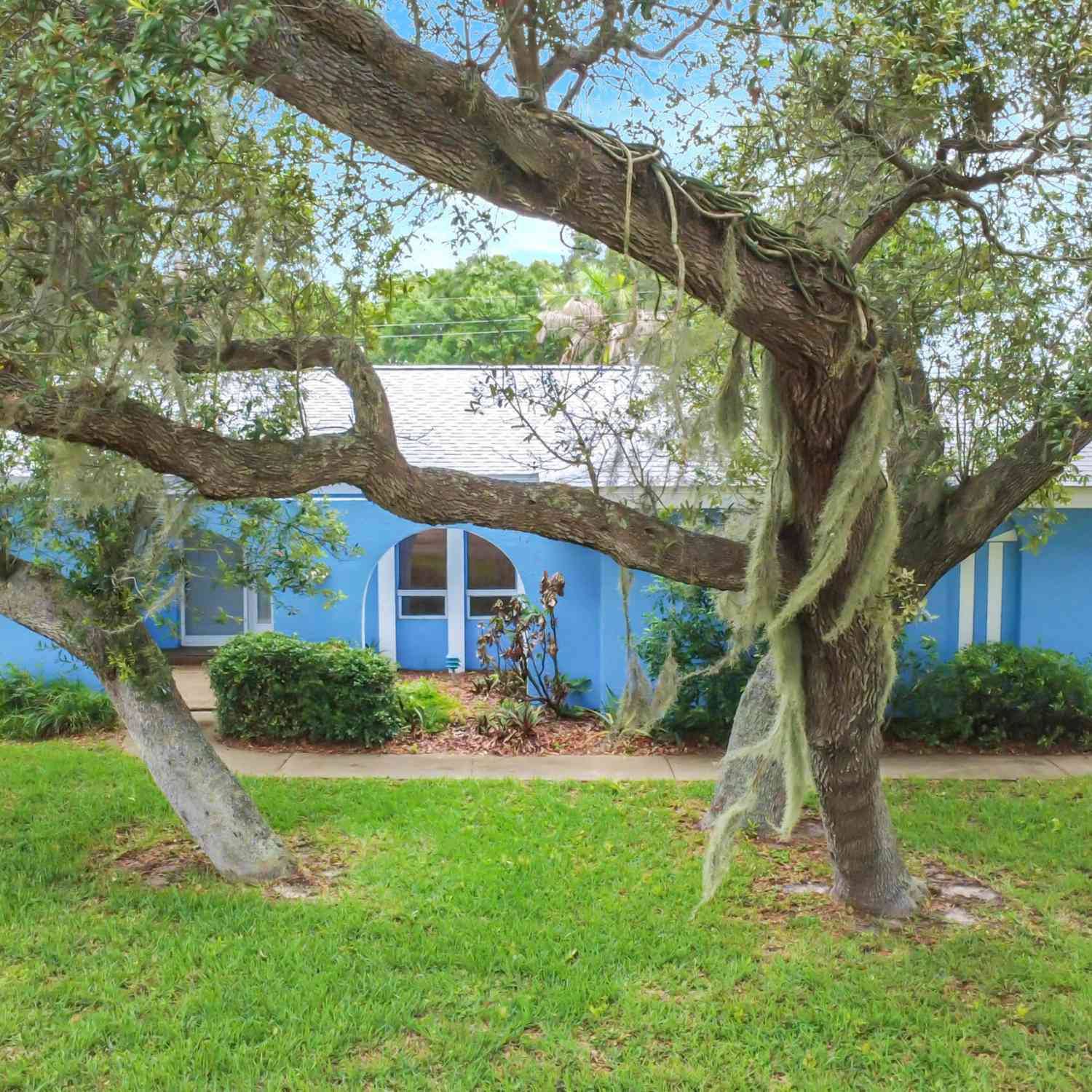 Homes For Sale - 1270 Shady Lane<br/> Merritt Island, FL 32952