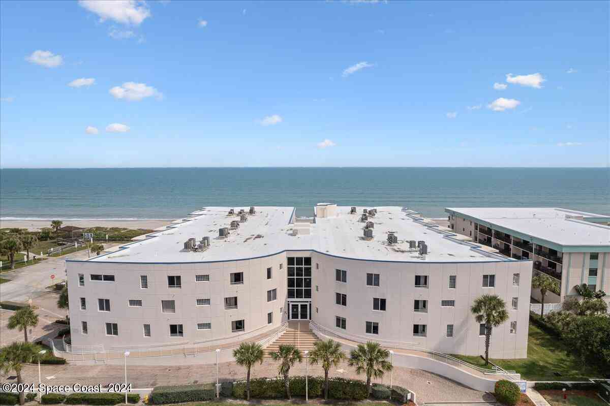 Condo For Rent - 601 N Miramar Avenue #303<br/> Indialantic, FL 32903