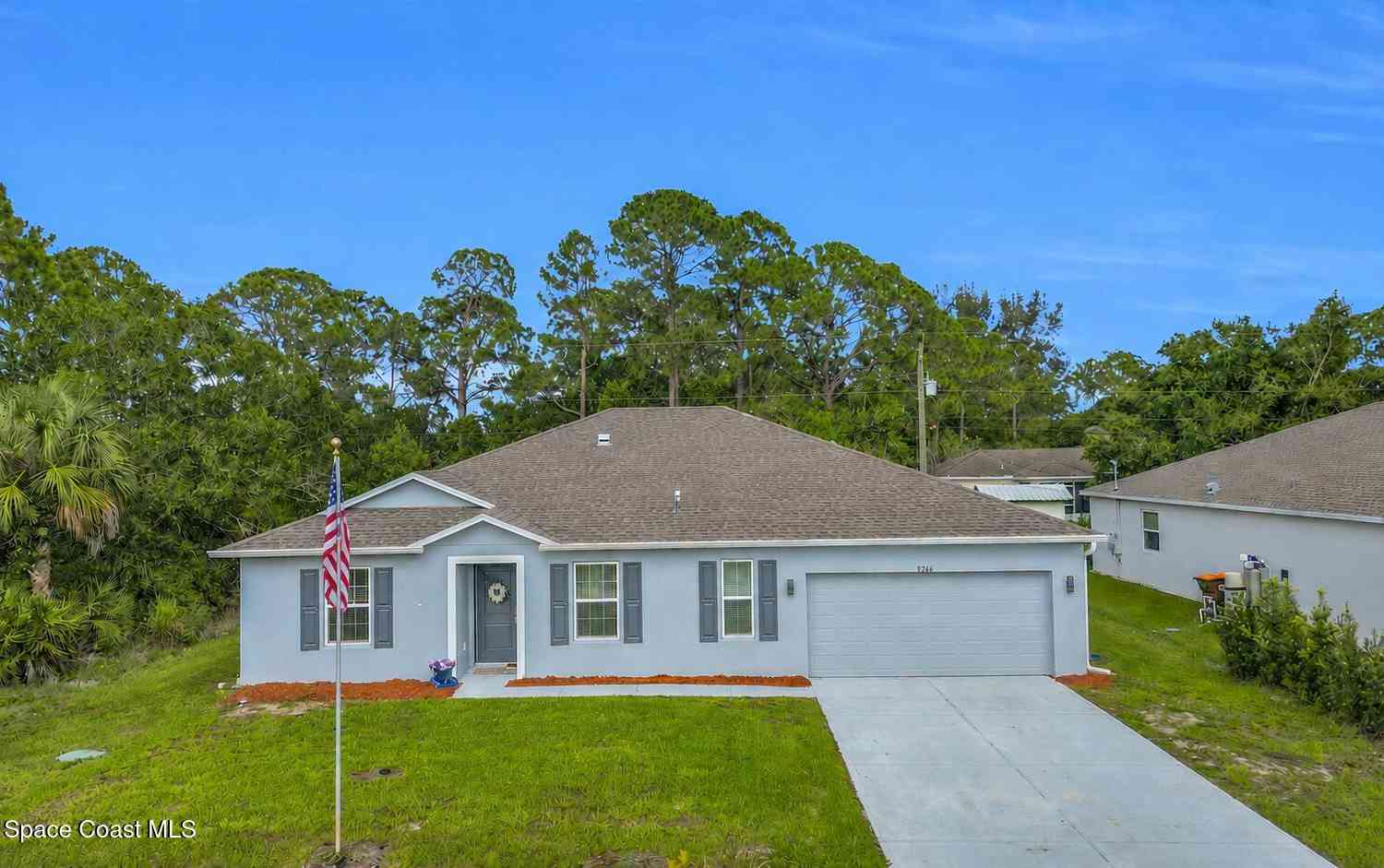 Homes For Sale - 8266 E 98th Avenue<br/> Vero Beach, FL 32967