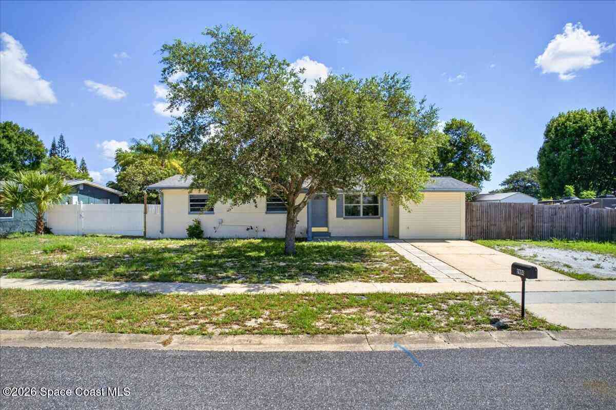 Homes For Sale - 2804 Kenyon Avenue<br/> Cocoa, FL 32926