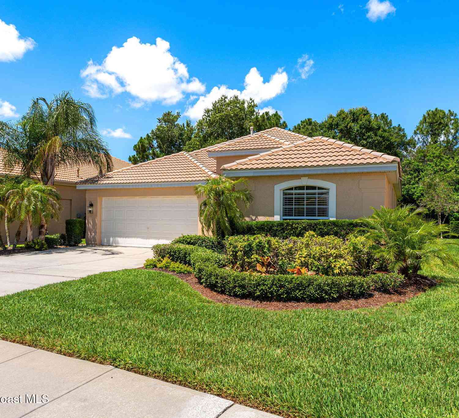 Homes For Sale - 8064 Kingswood Way<br/> Melbourne, FL 32940