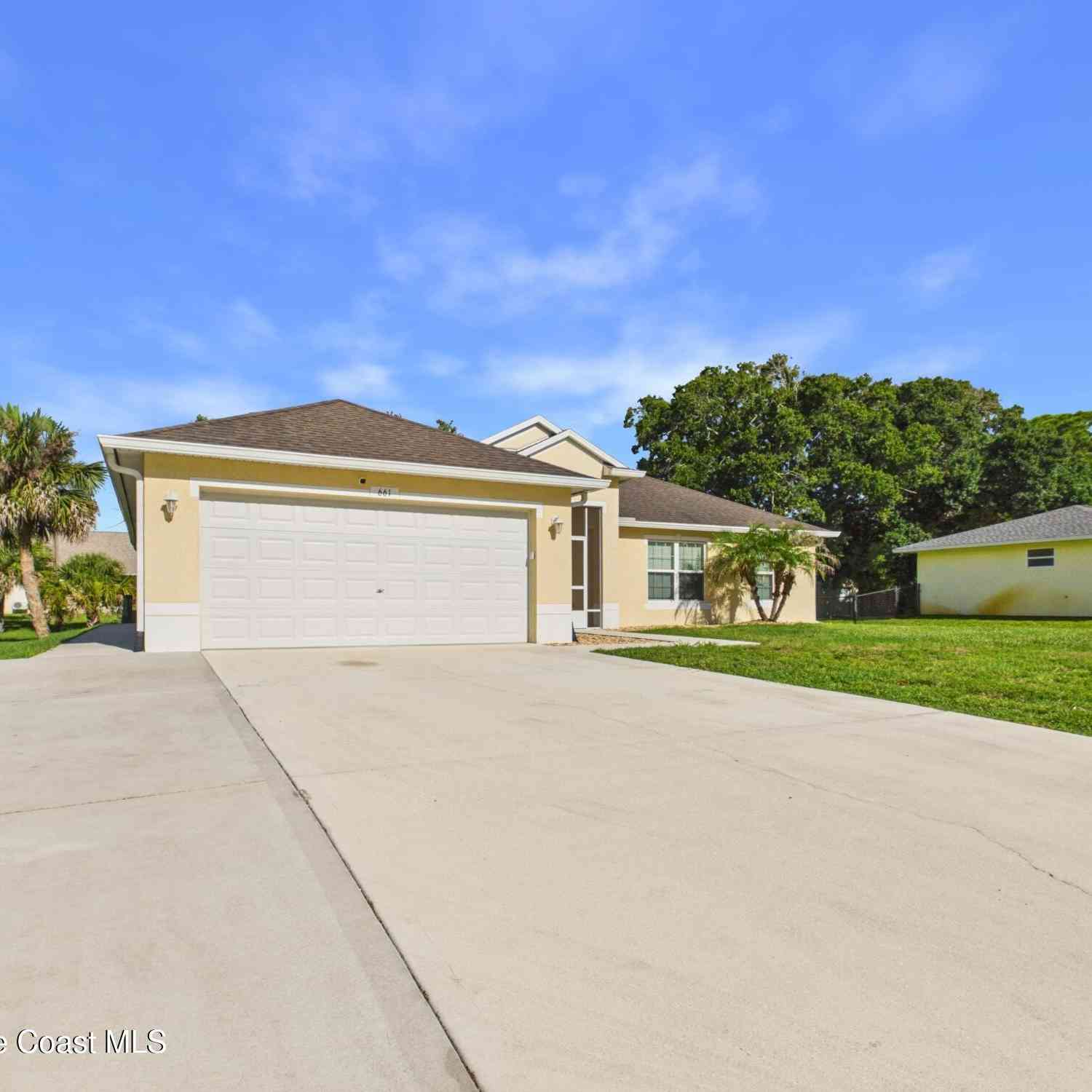 Homes For Sale - 661 Jenkins Street<br/> Sebastian, FL 32958