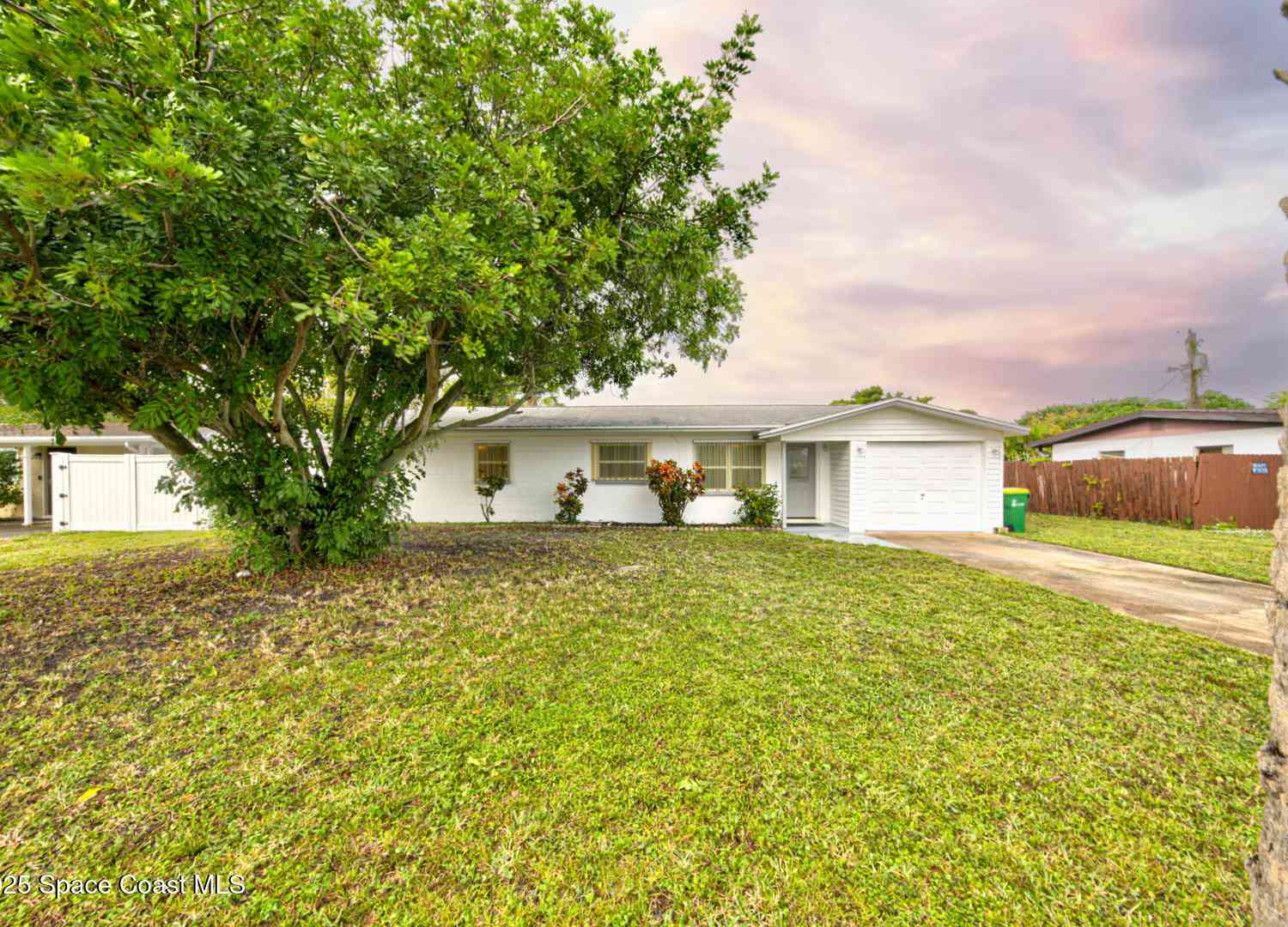 Homes For Sale - 813 7th Street<br/> Merritt Island, FL 32953