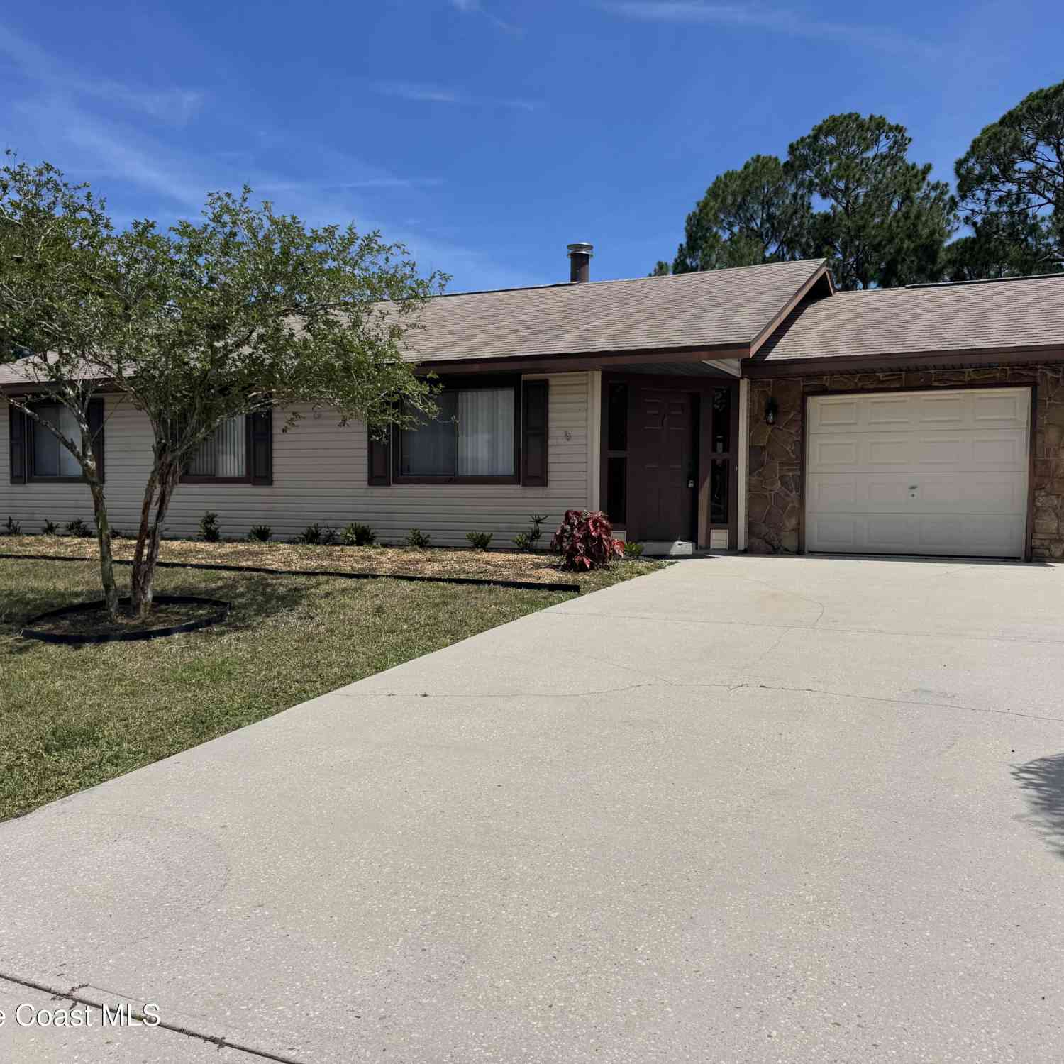 Homes For Sale - 746 Universe Street<br/> Brevard County, Palm Bay, FL 32907