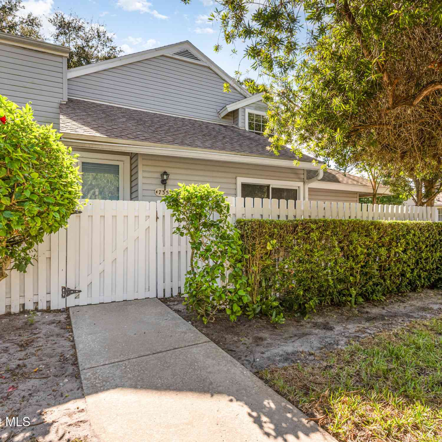 Townhouse For Sale - 735 Players Court<br/> Melbourne, FL 32940