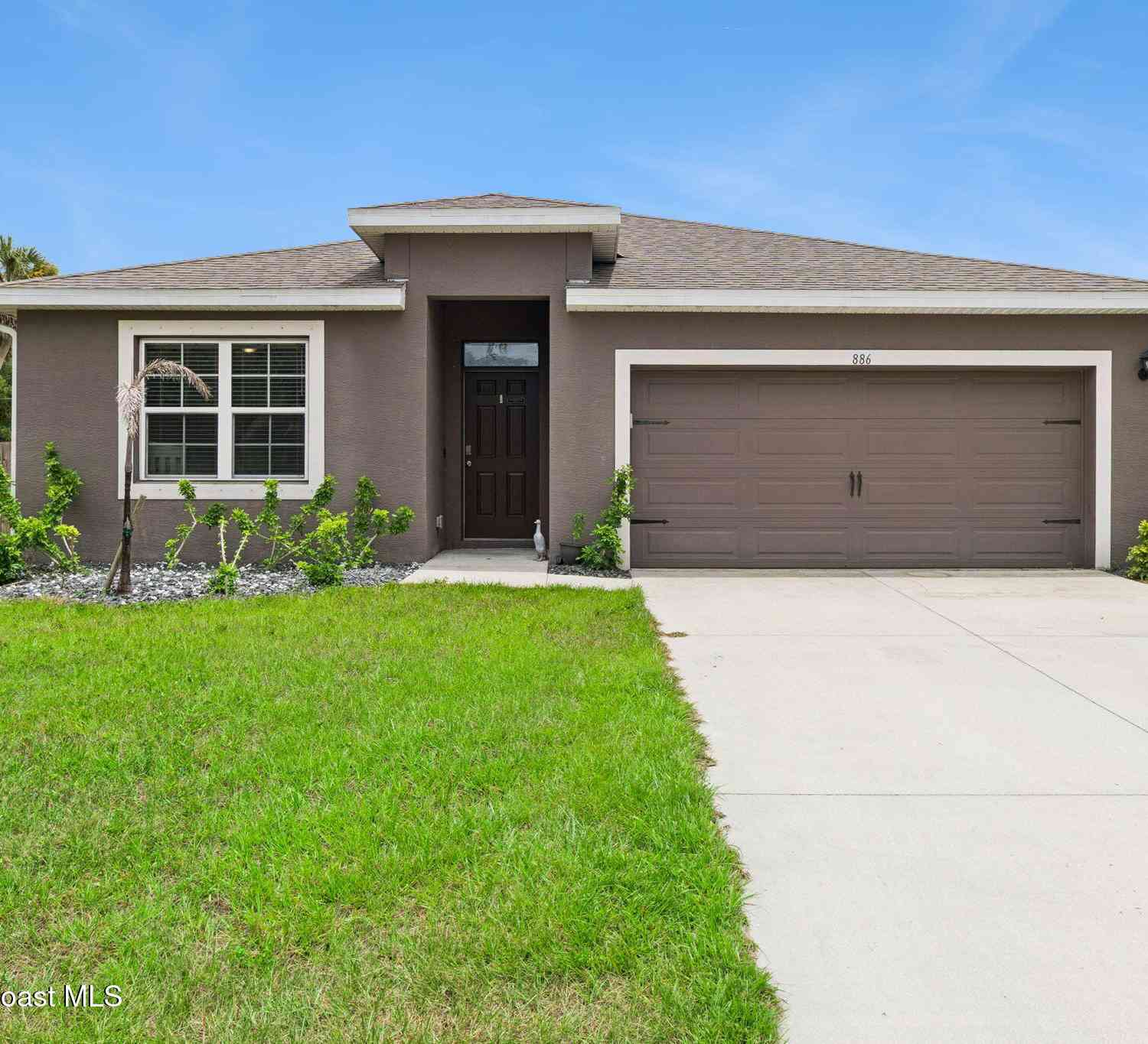Homes For Sale - 886 Pyracantha Street<br/> Palm Bay, FL 32907