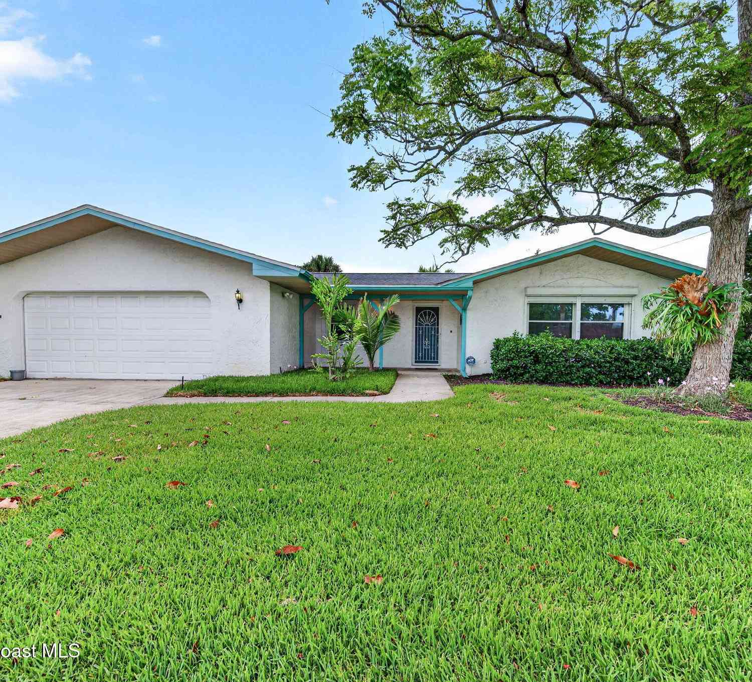 Homes For Sale - 2507 Manorwood Drive<br/> Melbourne, FL 32901