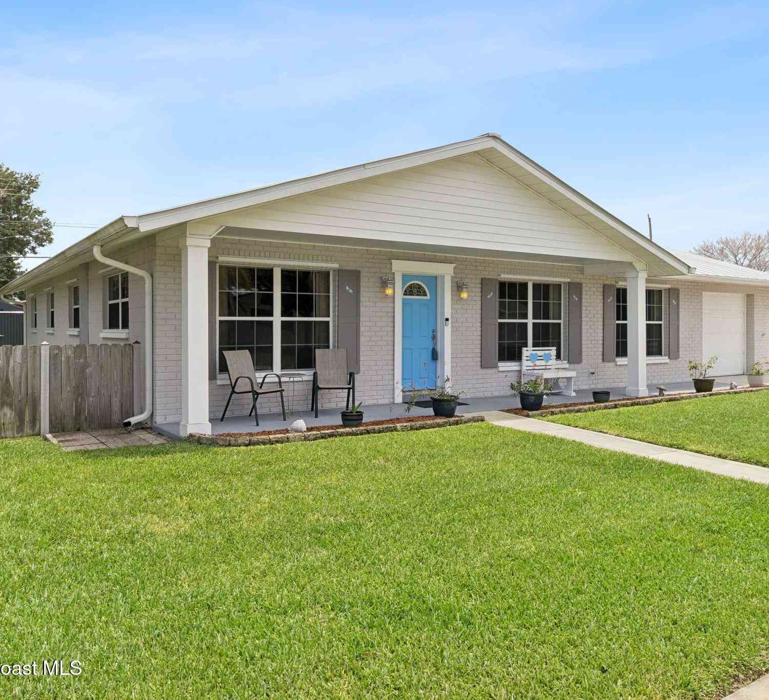 Homes For Sale - 2469 Colony Drive<br/> Melbourne, FL 32935