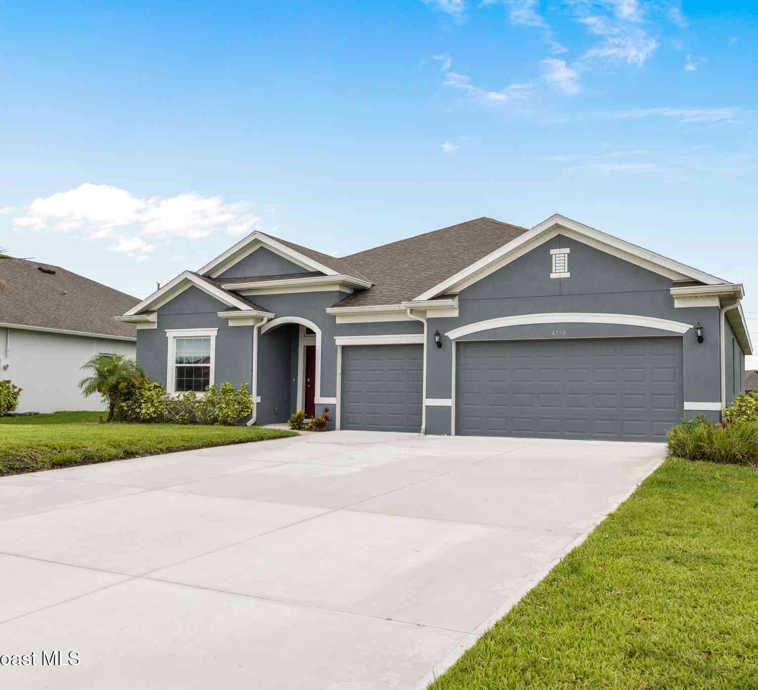Homes For Sale - 4398 Lago Vista Drive<br/> Brevard County, Micco, FL 32976