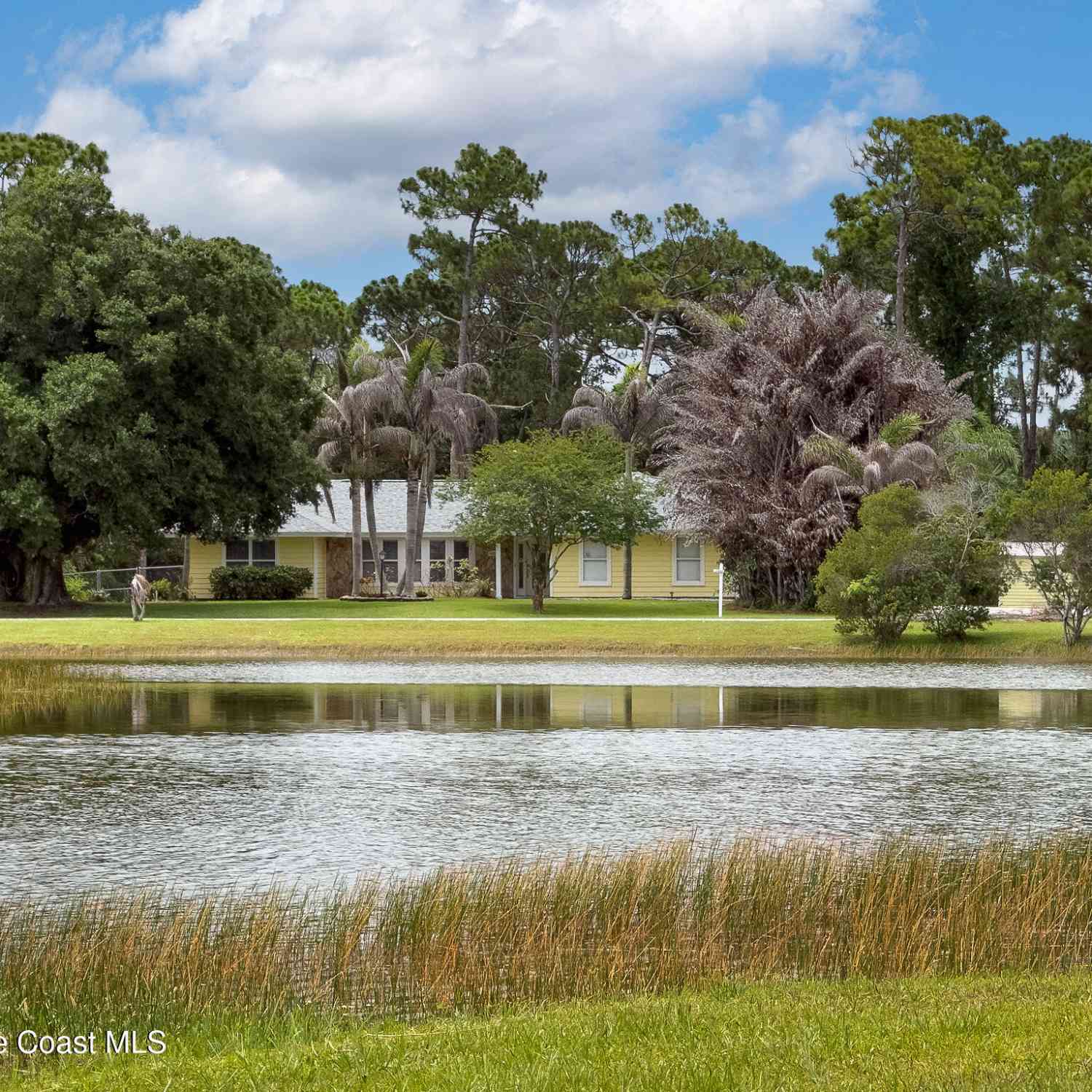 Homes For Sale - 4500 Hunters Run Circle<br/> Grant, FL 32949