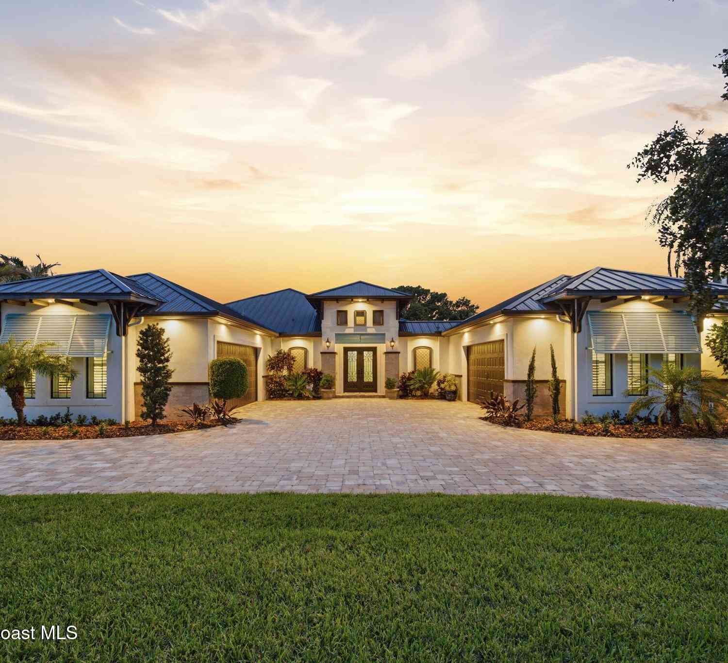 Homes For Sale - 510 N Riverside Drive<br/> Indialantic, FL 32903