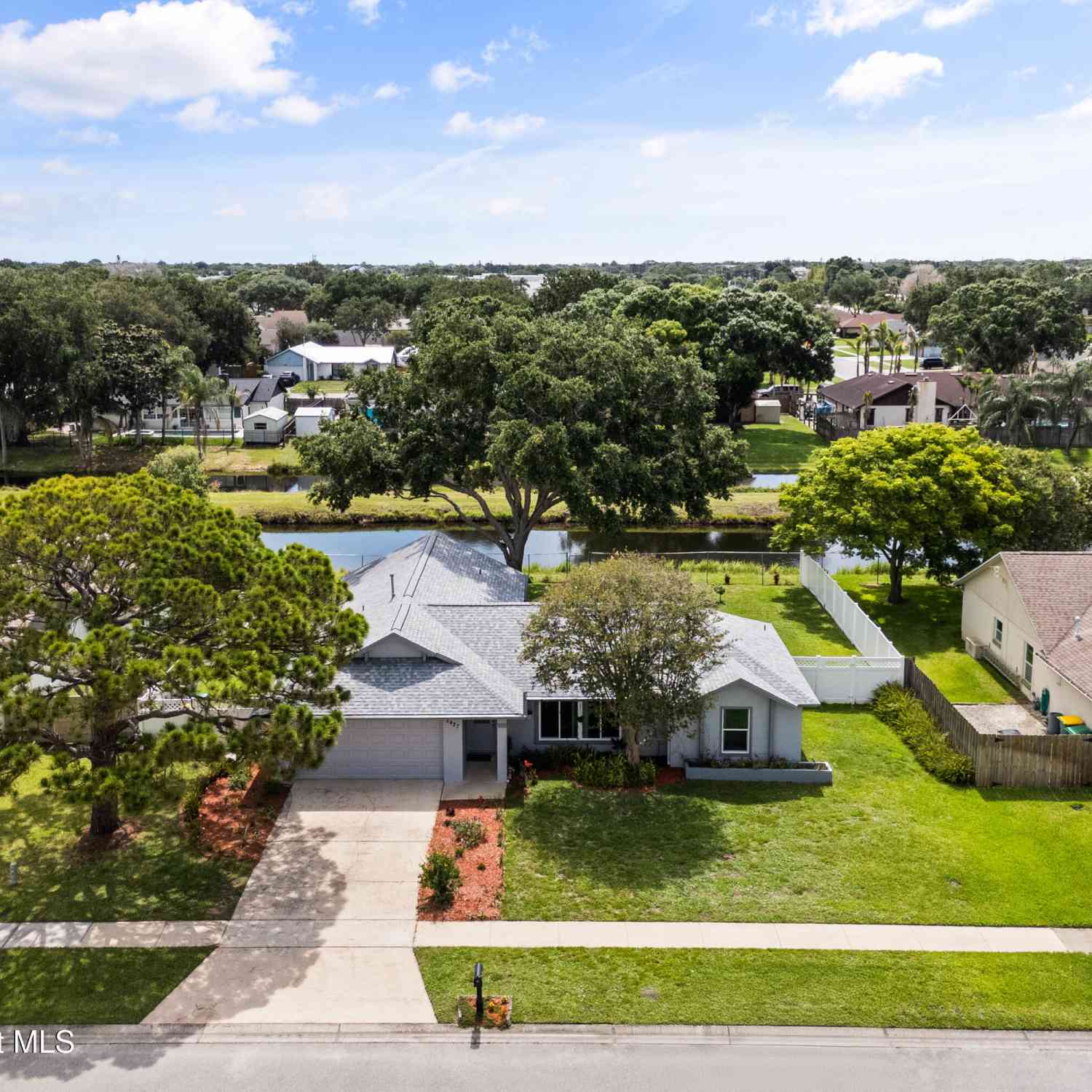 Homes For Sale - 2427 Nobility Avenue<br/> Melbourne, FL 32934