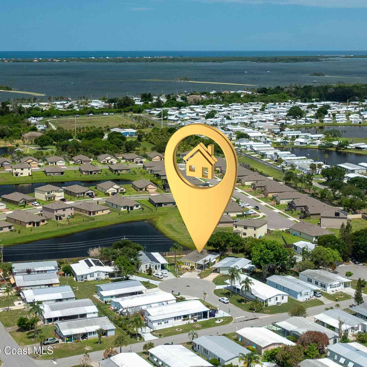 Mobile Home For Sale - 105 Hydrangea Court<br/> Brevard County, Barefoot Bay, FL 32976