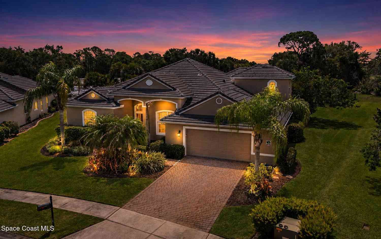 Homes For Sale - 1881 Admiralty Boulevard<br/> Brevard County, Rockledge, FL 32955