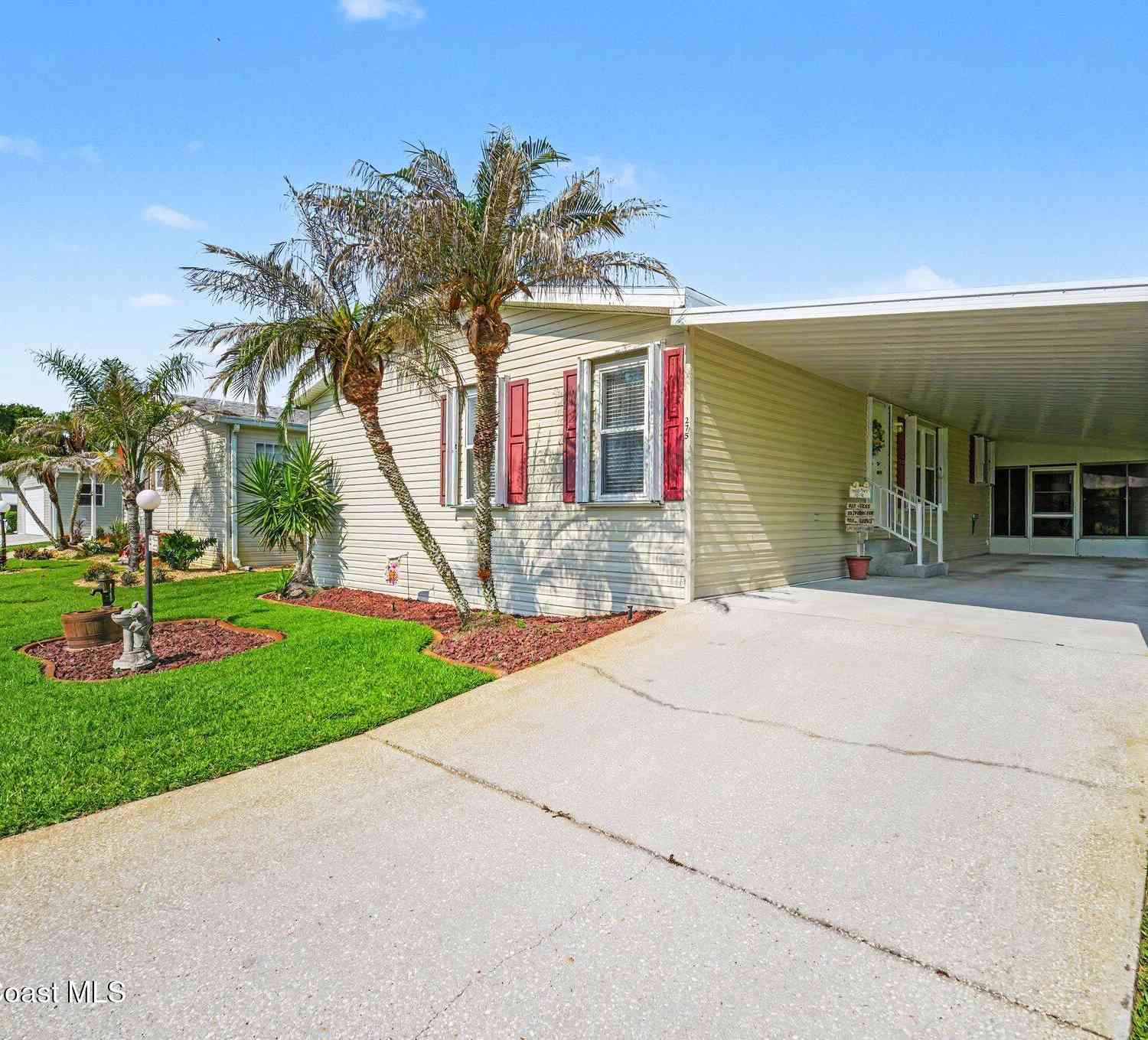 Mobile Home For Sale - 275 Outer Drive<br/> Brevard County, Cocoa, FL 32926