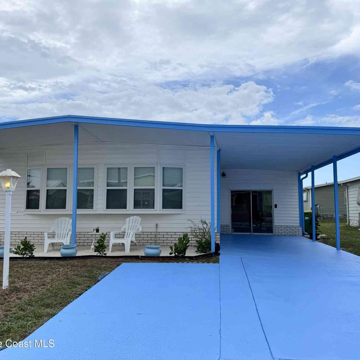 Mobile Home For Sale - 805 Wren Circle<br/> Brevard County, Barefoot Bay, FL 32976
