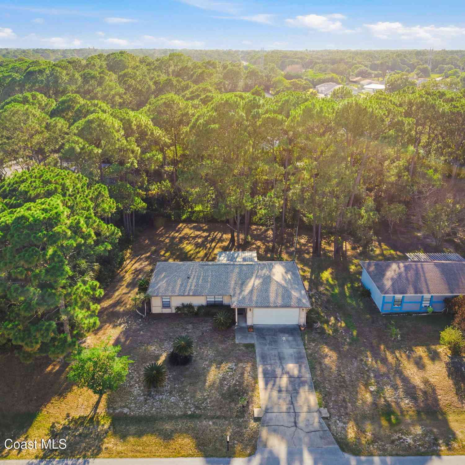 Homes For Sale - 852 Lamplighter Drive<br/> Palm Bay, FL 32907
