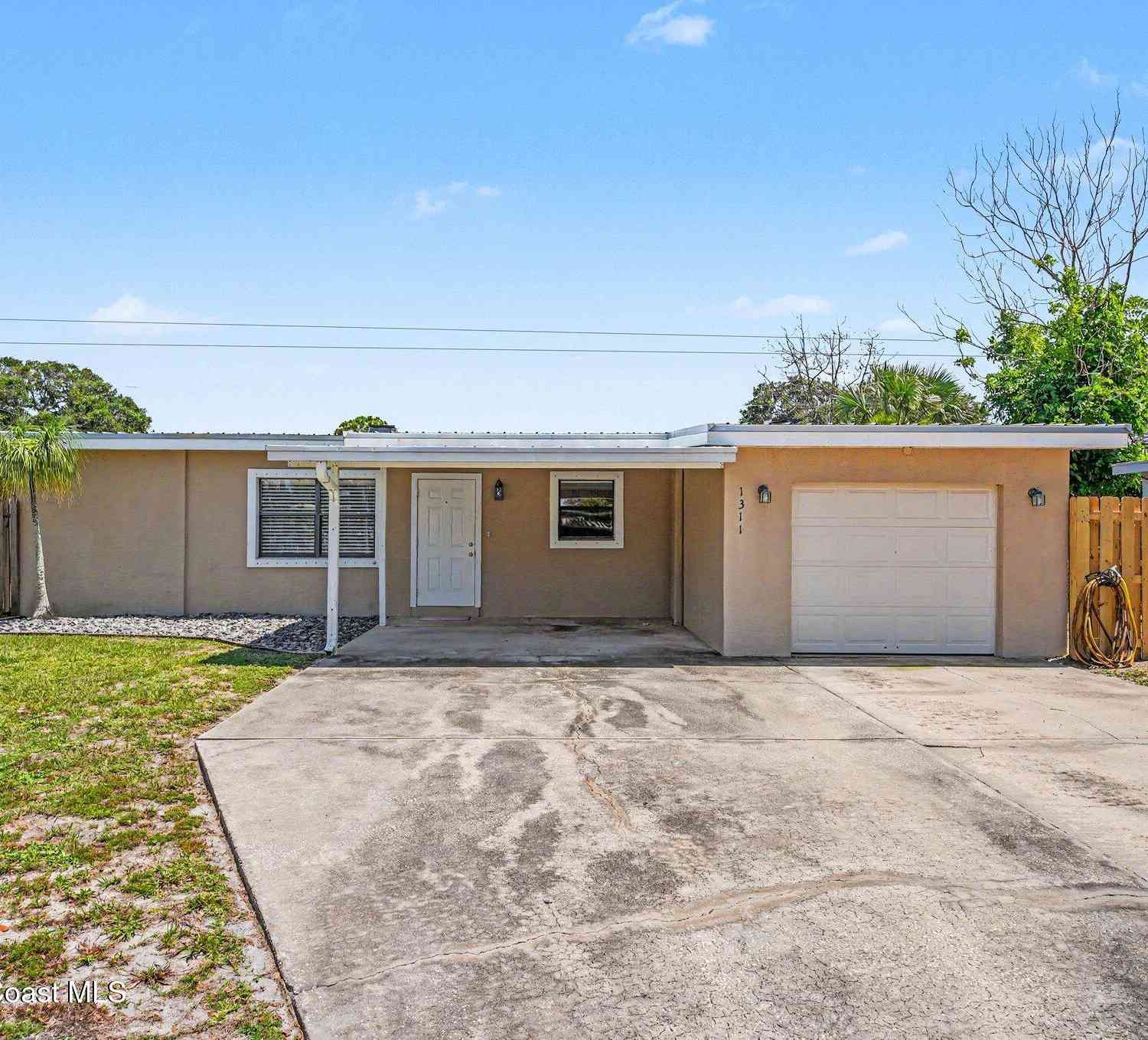 Homes For Sale - 1311 Boxwood Drive<br/> Brevard County, Melbourne, FL 32935