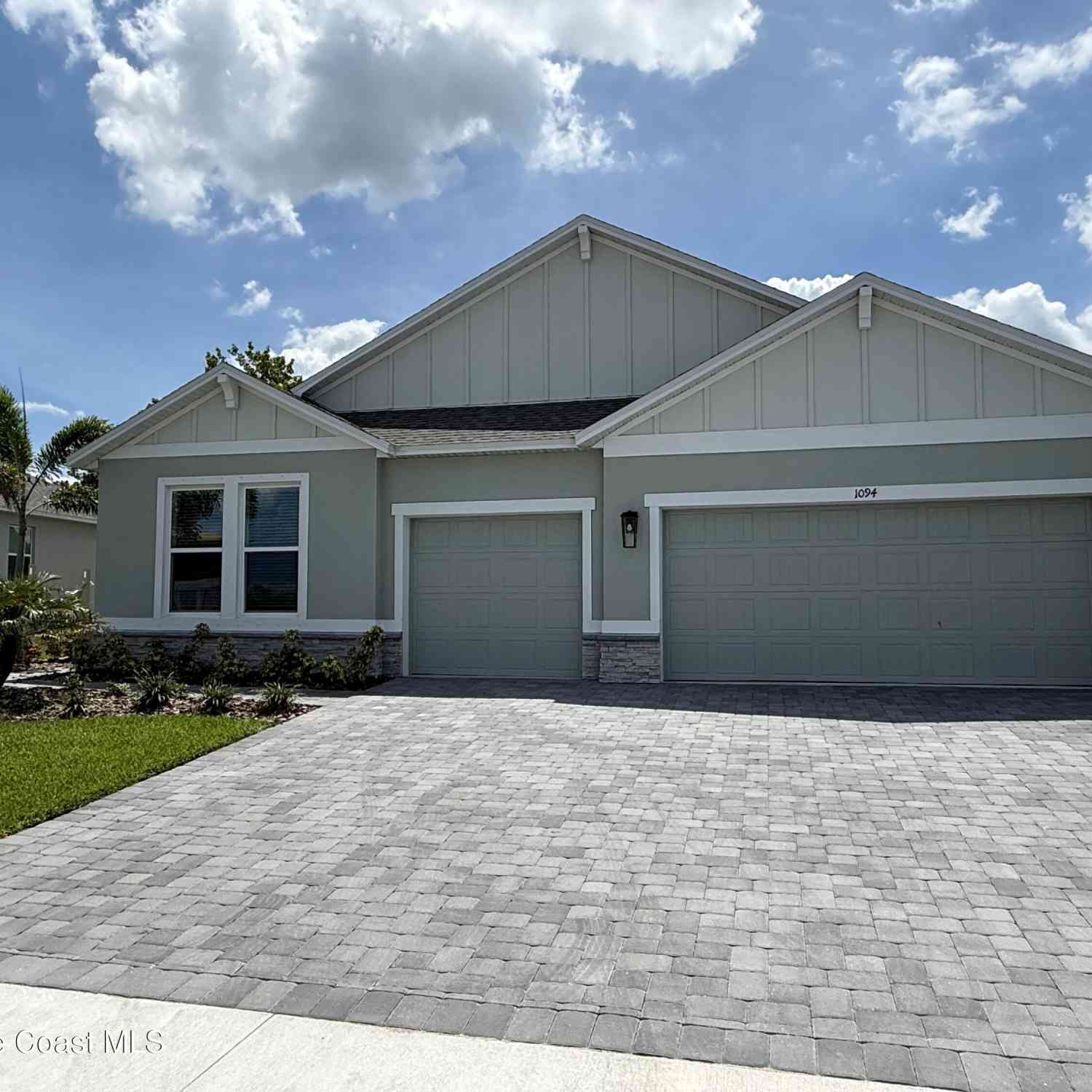 Homes For Sale - 1094 Connolly Lane<br/> Brevard County, Palm Bay, FL 32905