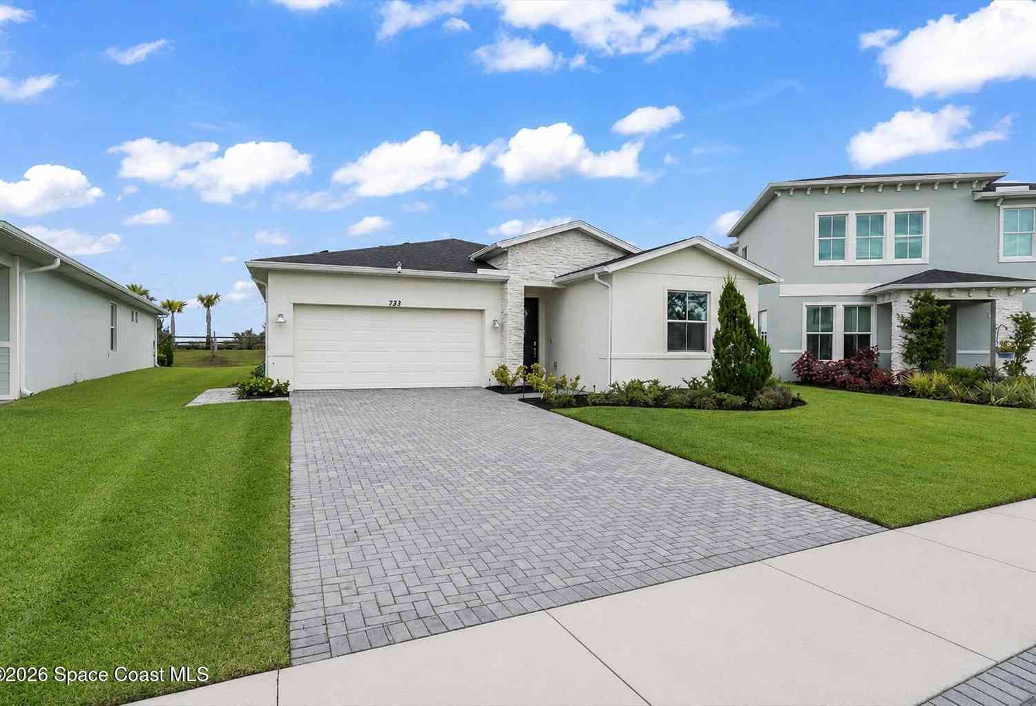 Homes For Sale - 732 Veridian Circle<br/> Palm Bay, FL 32907
