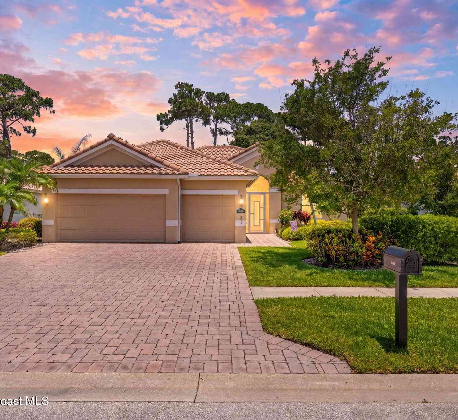 Homes For Sale - 7657 Fieldstone Ranch Square<br/> Vero Beach, FL 32967