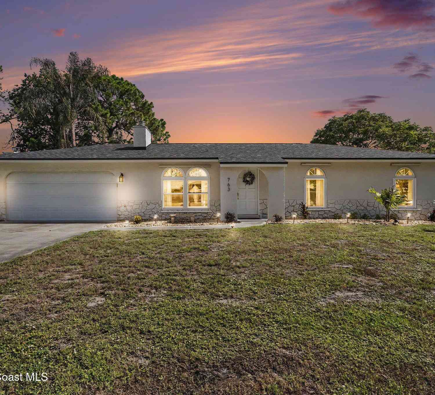 Homes For Sale - 763 Boc Circle #PORT MALABAR UNIT 48<br/> Palm Bay, FL 32907