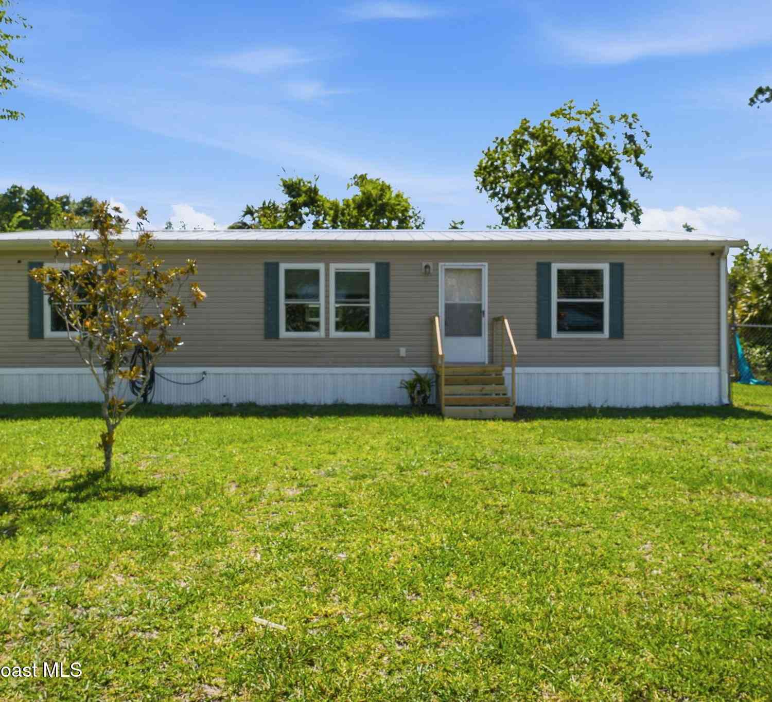 Mobile Home For Sale - 5929 Cedar Lake Drive<br/> Cocoa, FL 32927
