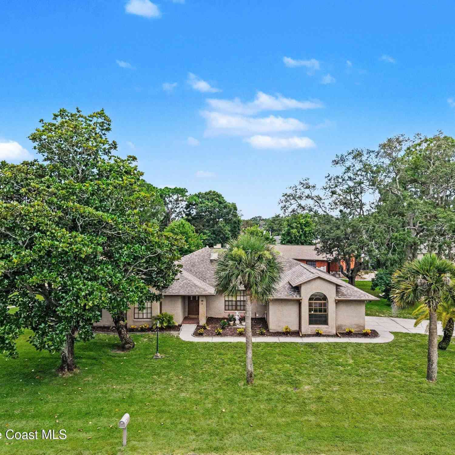 Homes For Sale - 672 Altura Drive<br/> Cocoa, FL 32927