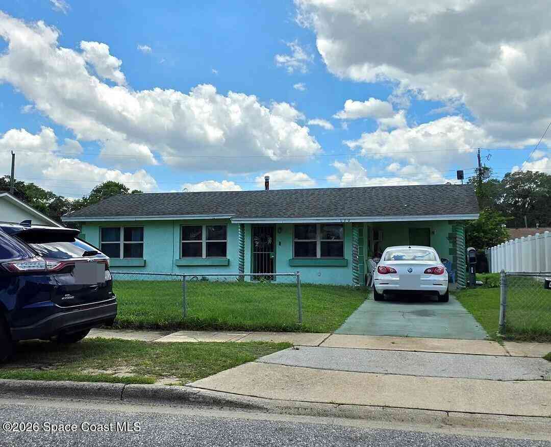 Homes For Sale - 620 Willie Drive<br/> Daytona Beach, FL 32114