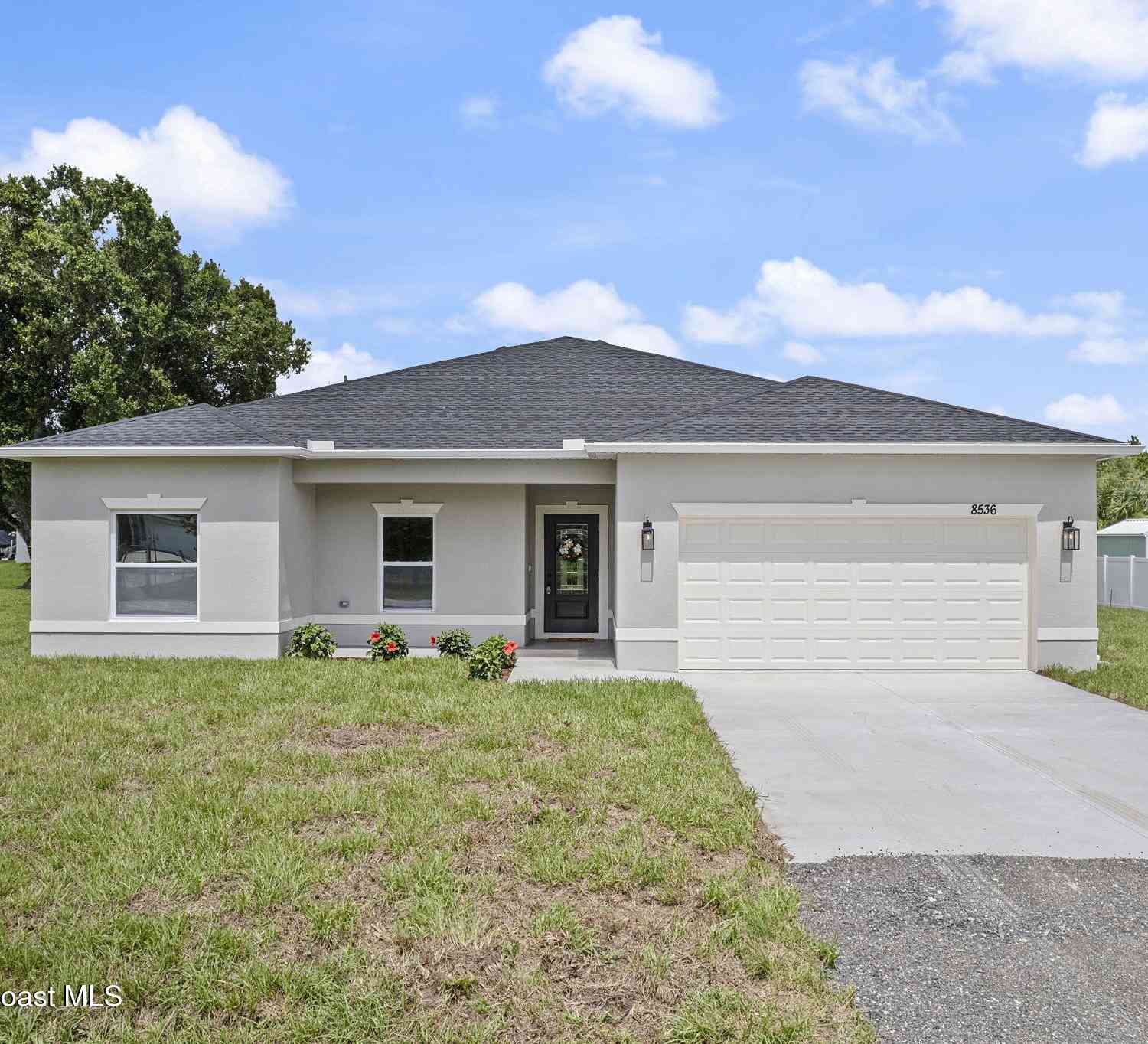 Homes For Sale - 8536 96th Court<br/> Vero Beach, FL 32967
