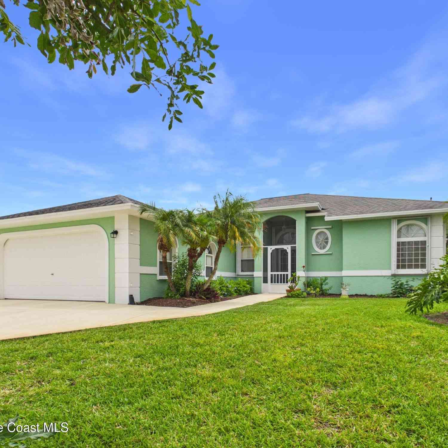 Homes For Sale - 865 George Street<br/> Sebastian, FL 32958