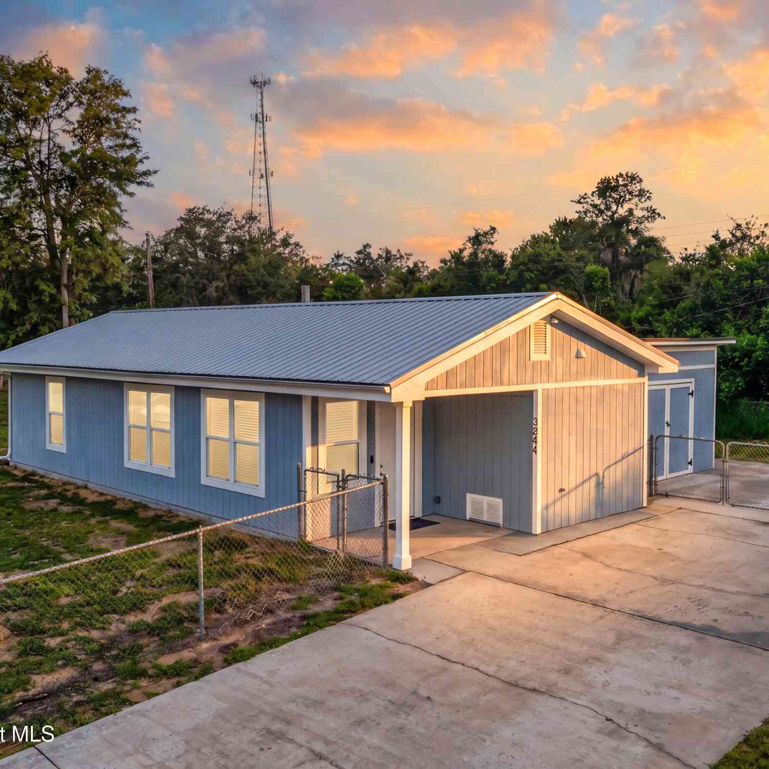 Mobile Home For Sale - 3448 Populatic Street<br/> Mims, FL 32754