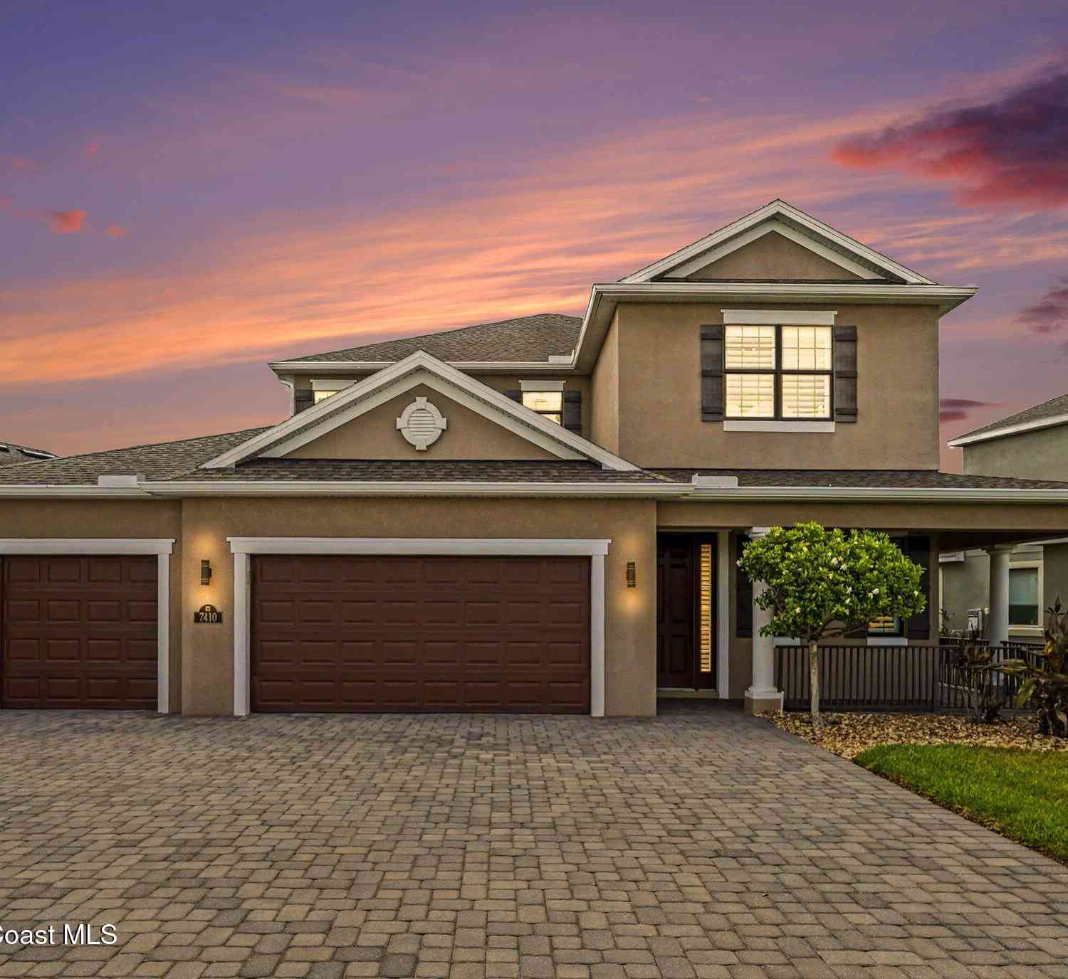 Homes For Sale - 7410 Jazero Place<br/> Melbourne, FL 32940