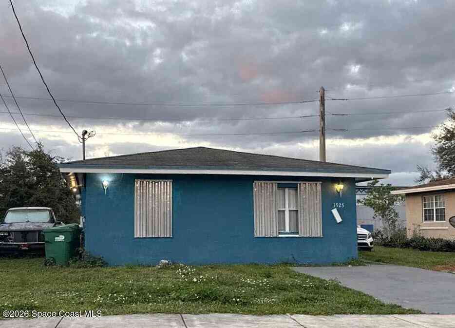 Homes For Sale - 1925 NW 155th Street<br/> Miami Gardens, FL 33056