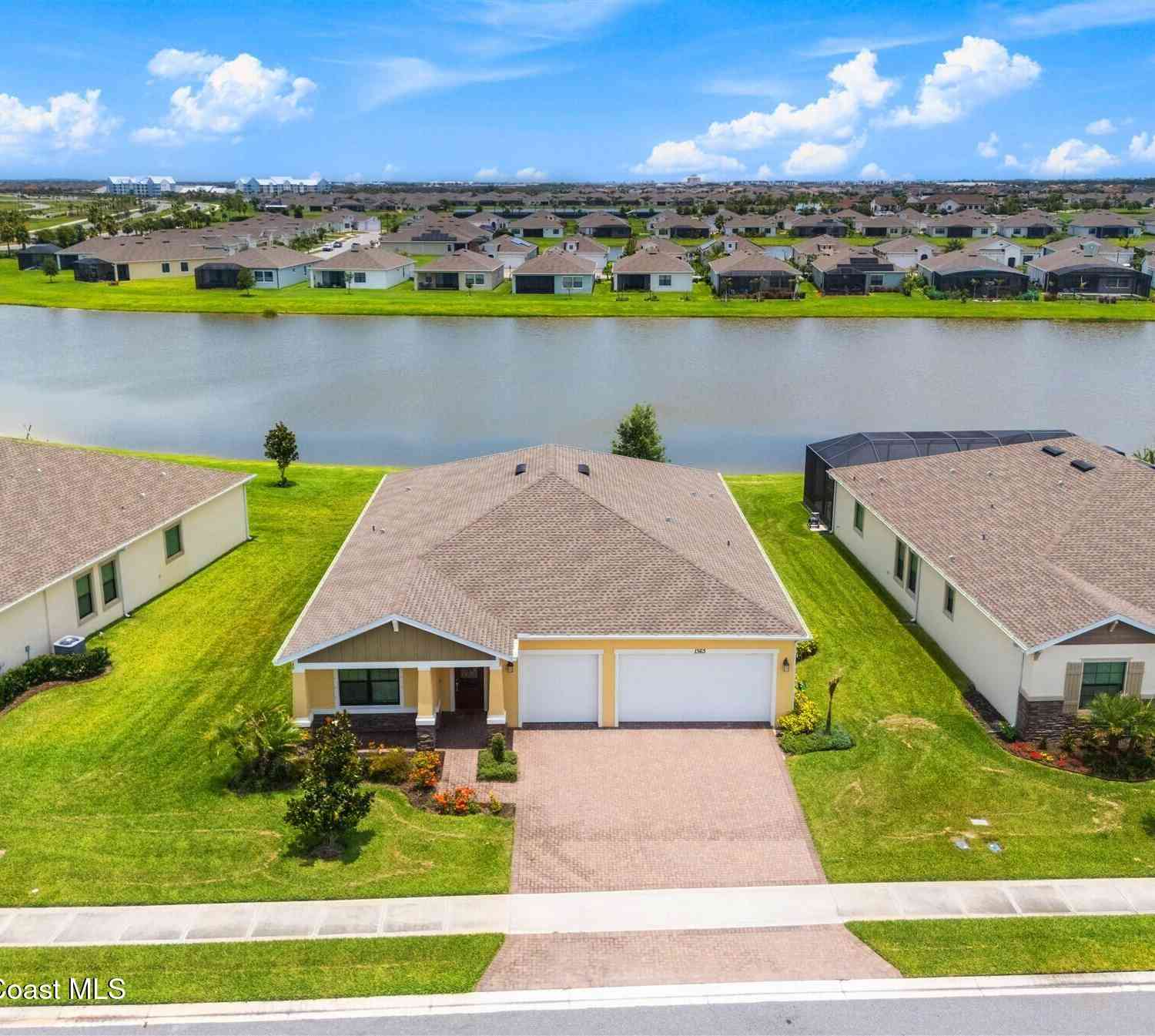 Homes For Sale - 1363 Great Belt Circle<br/> Melbourne, FL 32940