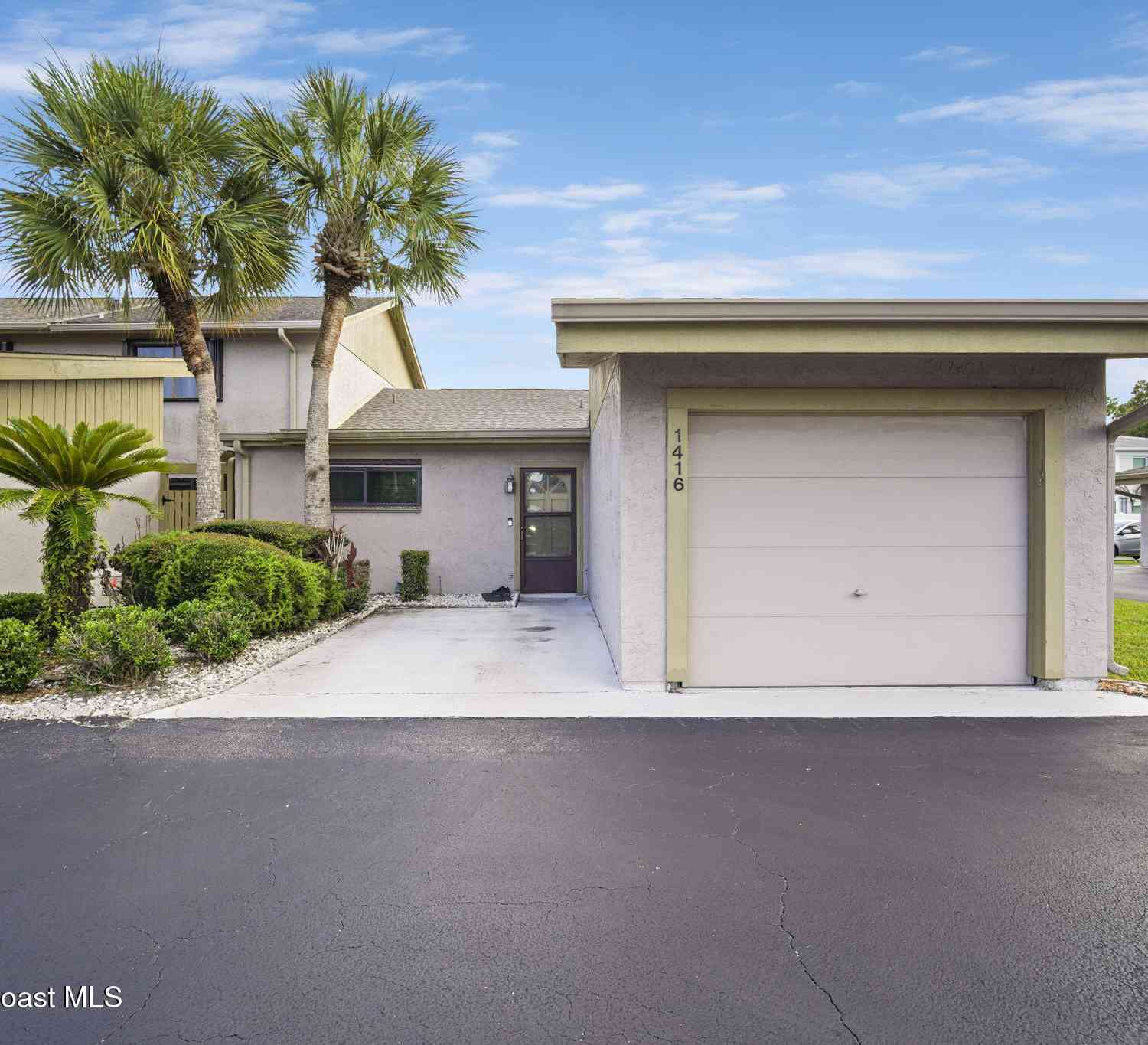 Townhouse For Sale - 1416 Club Gardens Drive<br/> Palm Bay, FL 32905