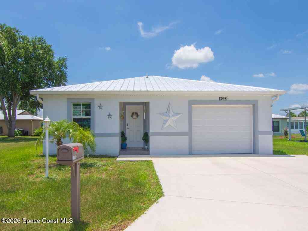 Homes For Sale - 13951 Brazil Court<br/> Fort Pierce, FL 34951
