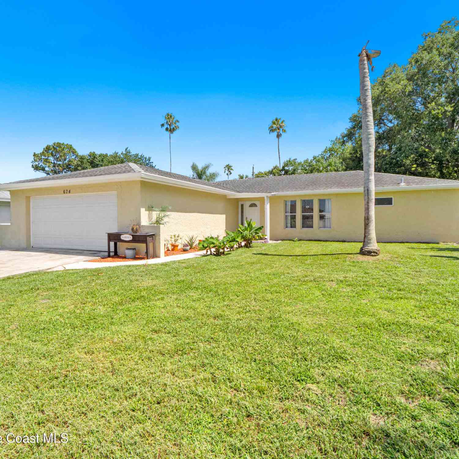 Homes For Sale - 674 Antigua Street<br/> Palm Bay, FL 32907