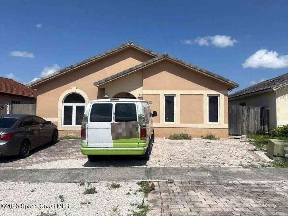 Homes For Sale - 7535 W 34th Lane<br/> Hialeah, FL 33018