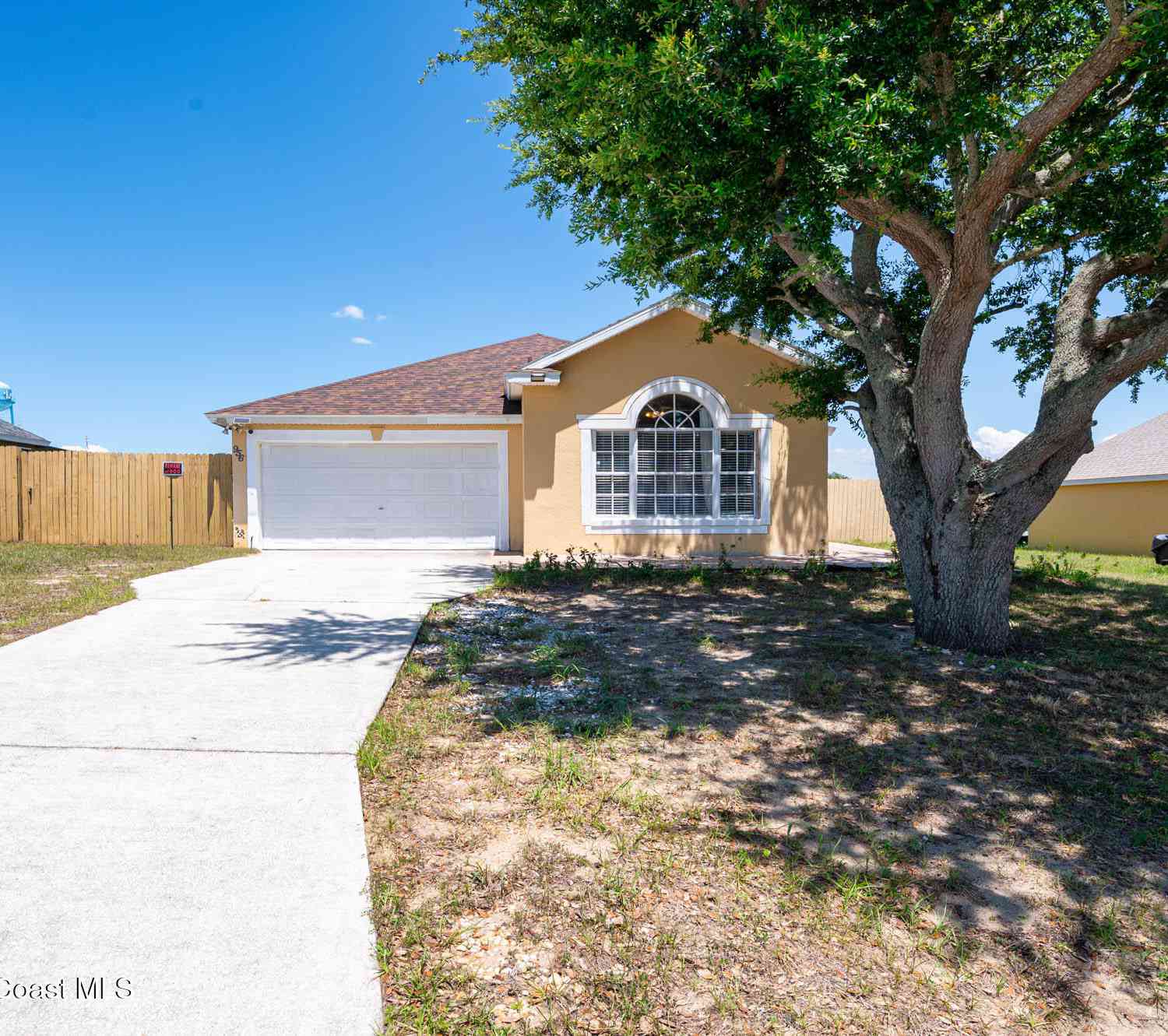 Homes For Sale - 956 Lyon Street #CITRUS ACRES<br/> Lake Wales, FL 33853