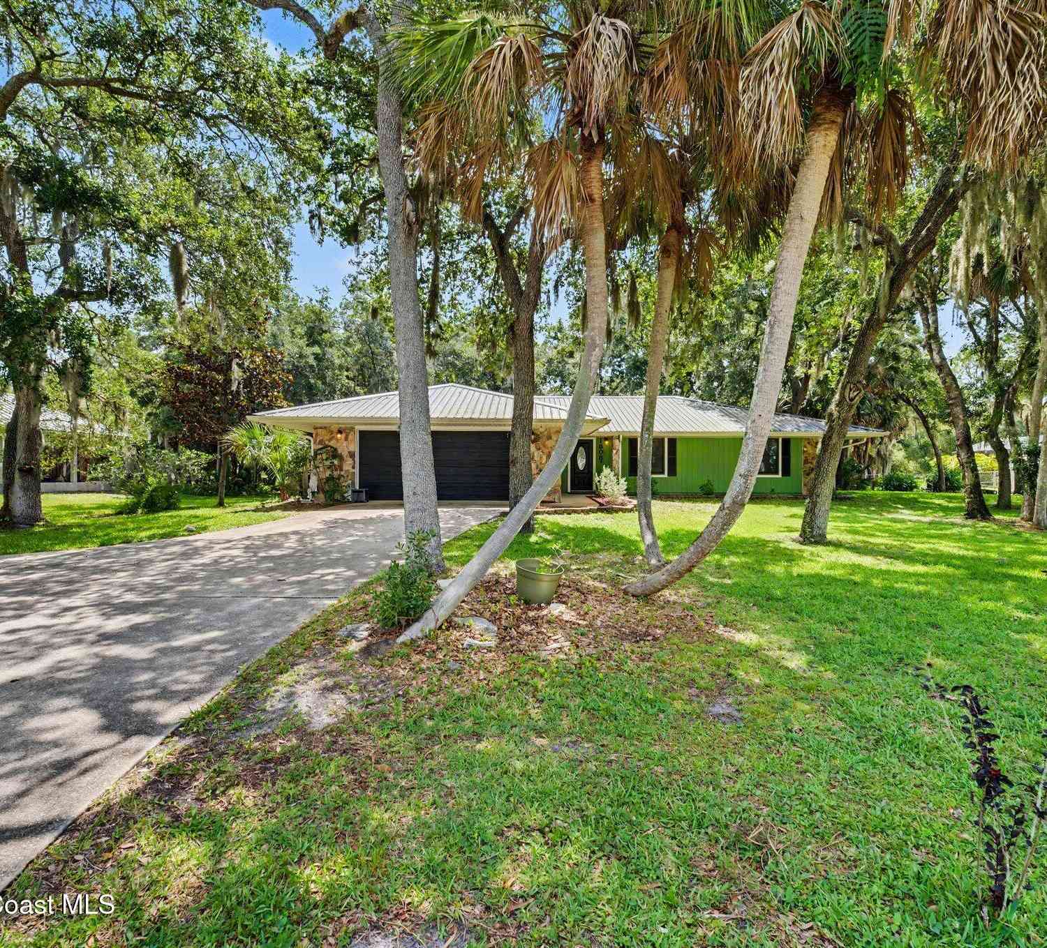 Homes For Sale - 1808 Live Oak Drive<br/> Rockledge, FL 32955
