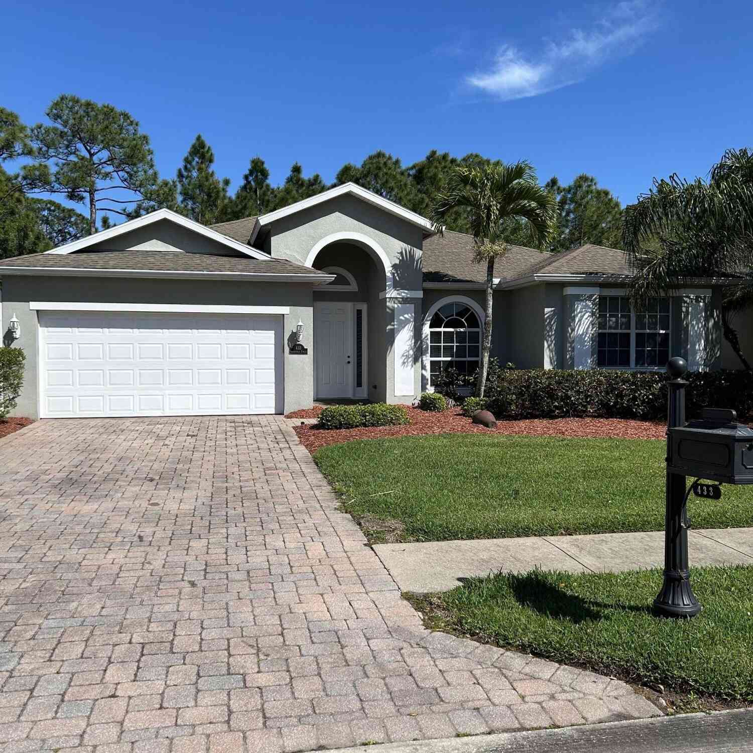 Homes For Rent - 433 Gardendale Circle<br/> Palm Bay, FL 32909