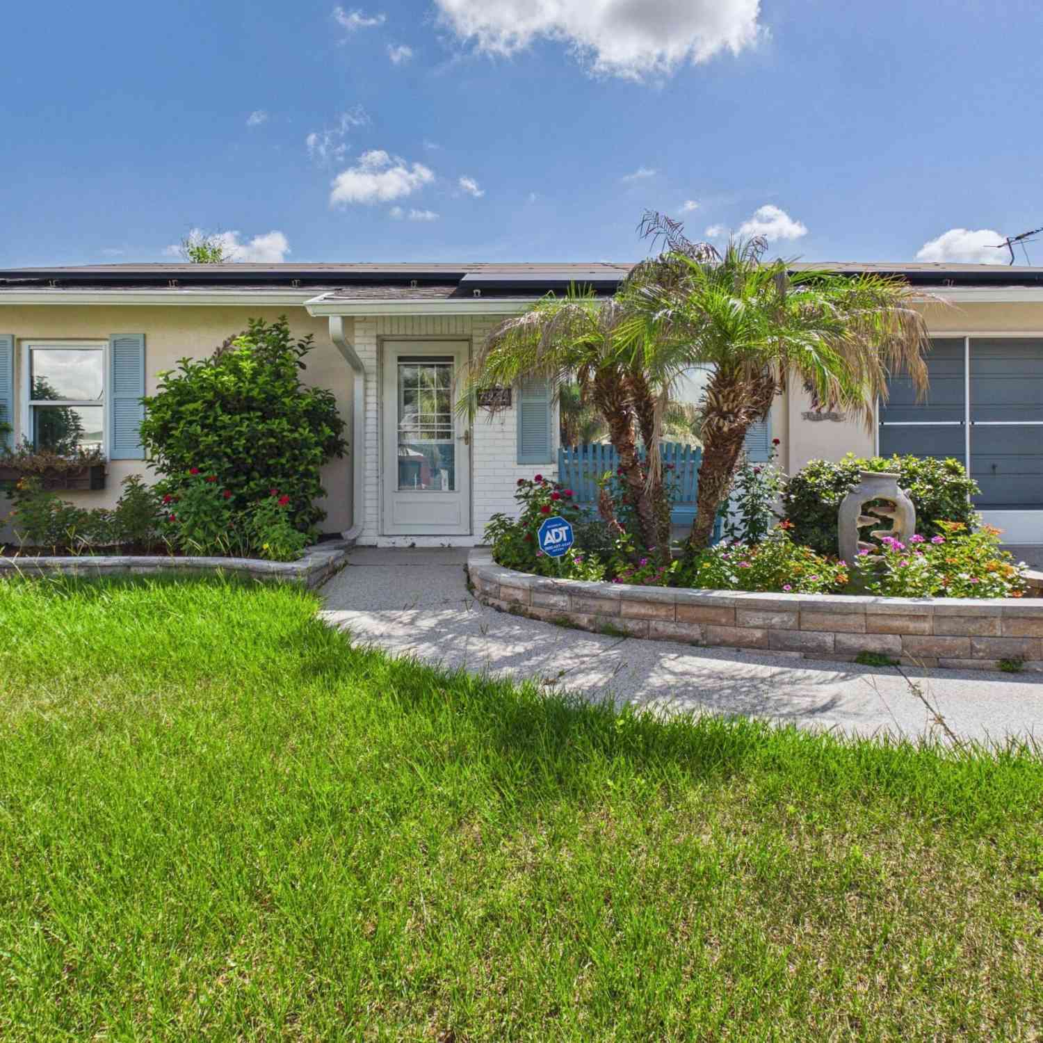 Homes For Sale - 7232 Omega Court<br/> Pasco County, Zephyrhills, FL 33541
